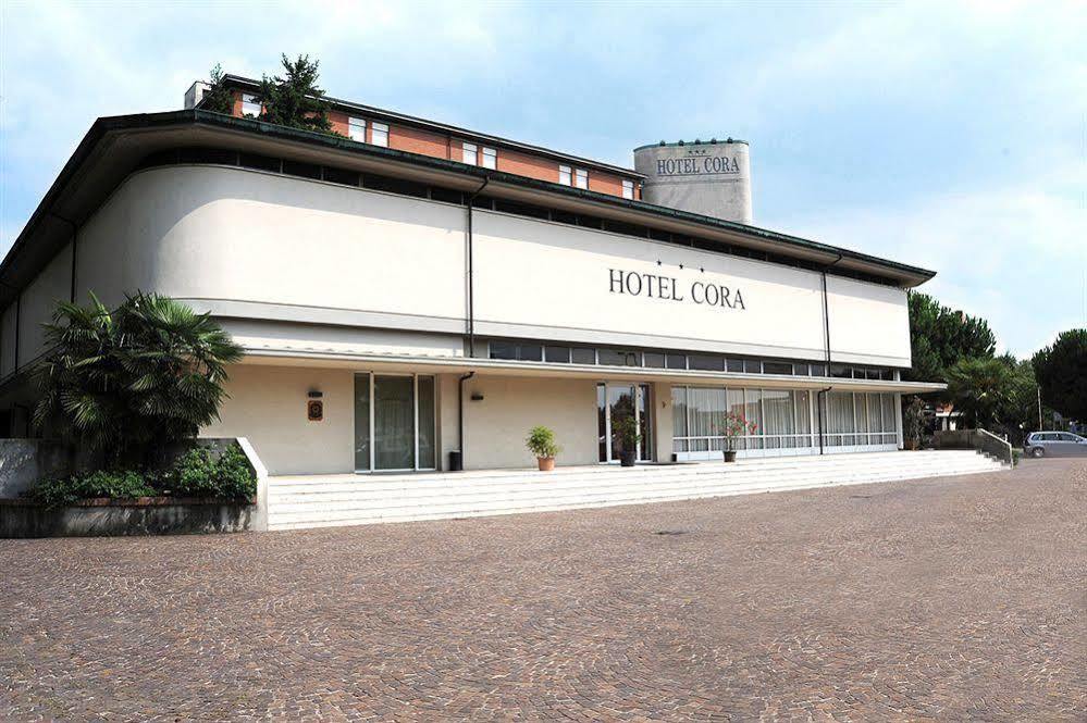 Hotel Cora Carate Brianza Exterior foto